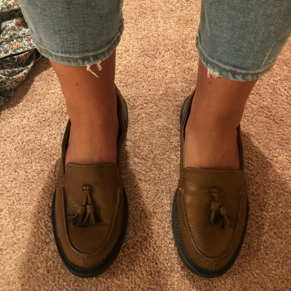 Kenneth Cole Reaction tasseled loafers. Size 9 1/2